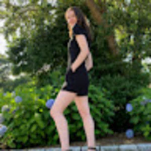 Meet your Posher, Laura